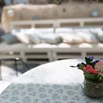 Ginevra Hotel *
